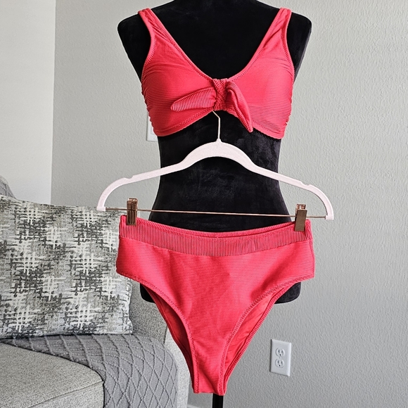 Ribbed swimsuit - Picture 5 of 9